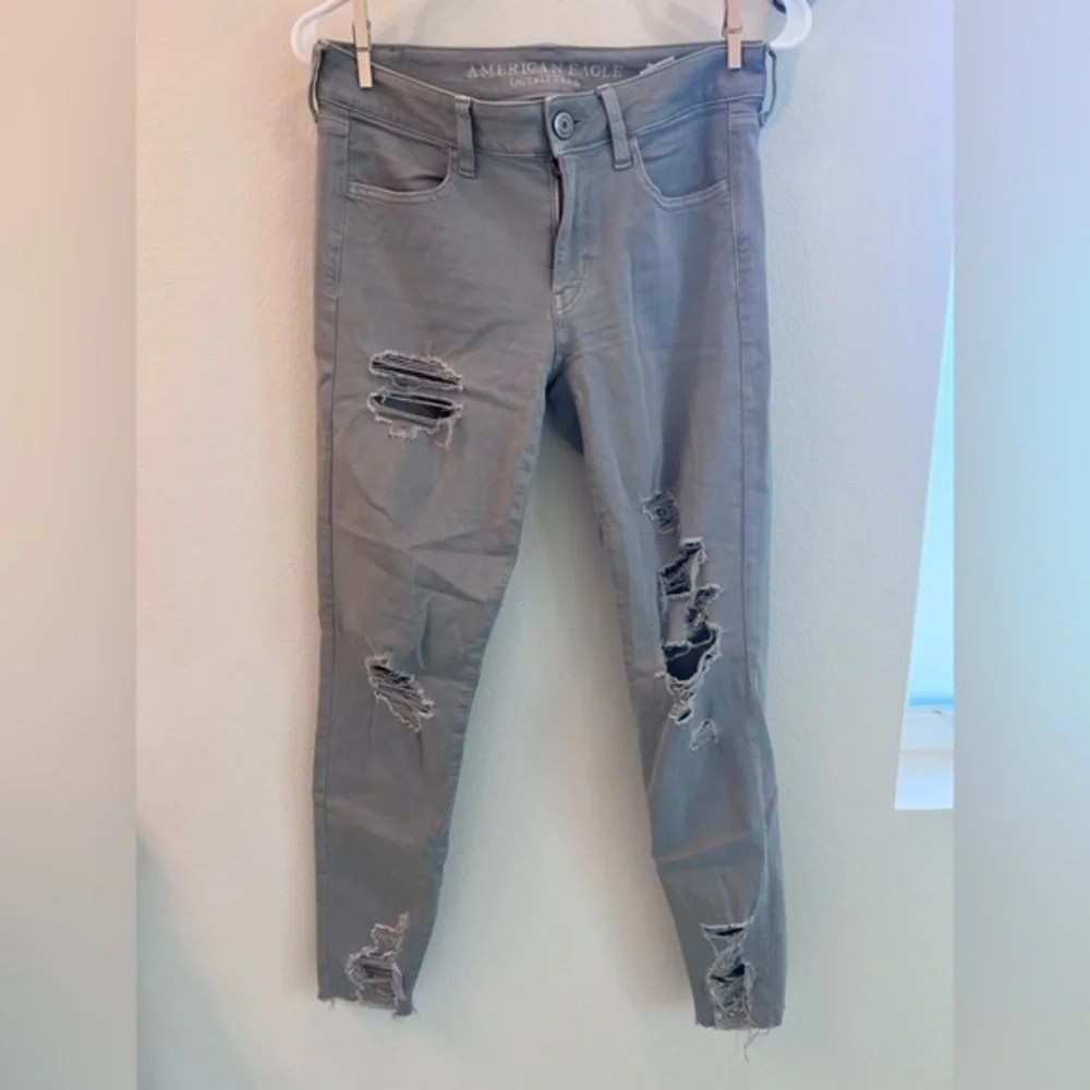 American Eagle Women’s Grey Skinny Jeggings